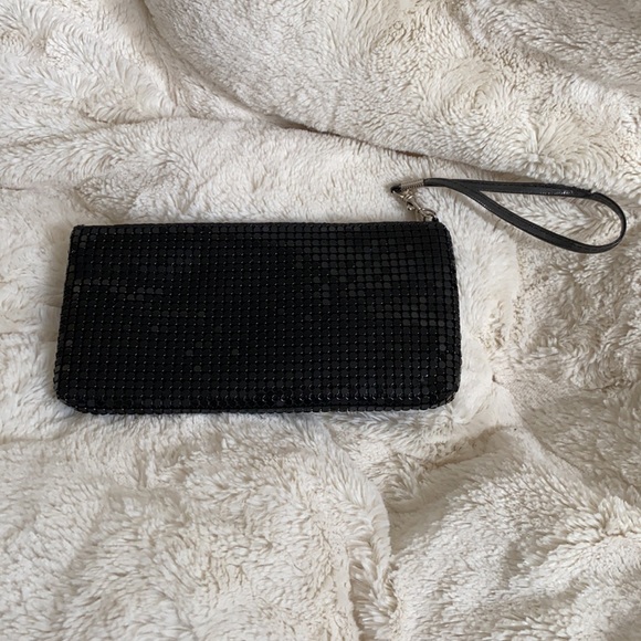 Smart Set - Sexy Sequin-y Zippy Clutch - Picture 2 of 5